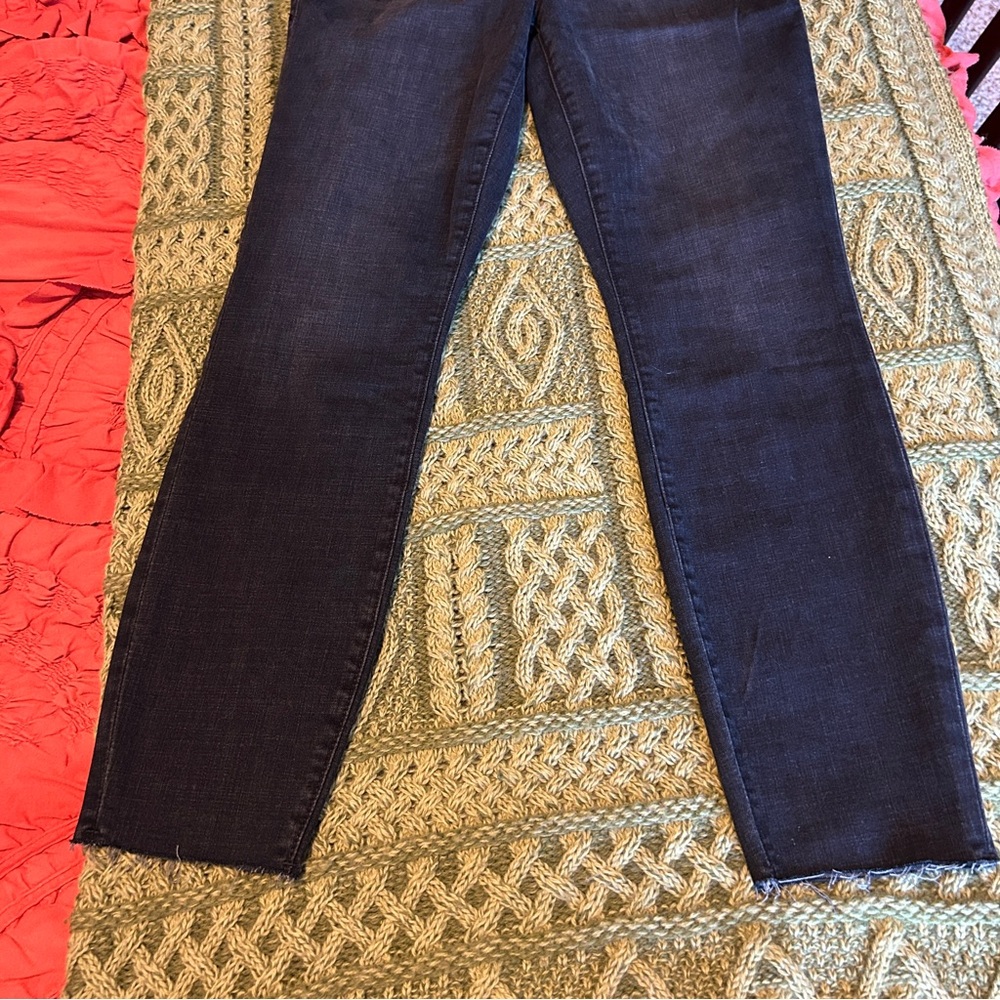 GOOD AMERICAN Women’s Good Waist Crop High Rise Raw Hem Jeans Size 6 / 28 - Picture 6 of 10